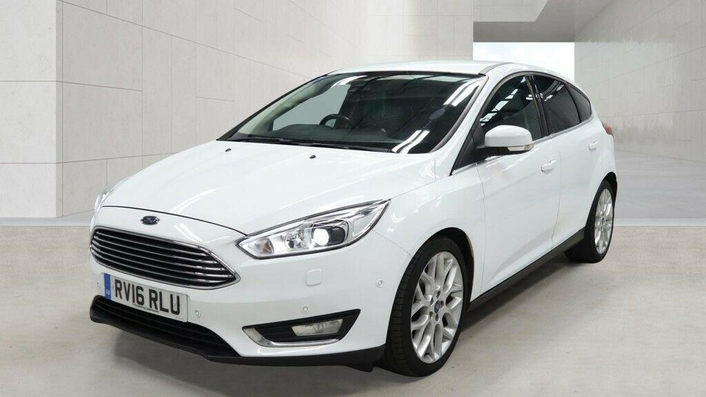Ford Focus 1.5 Tdci Titanium X Euro 6 Ss RV16RLU White #2