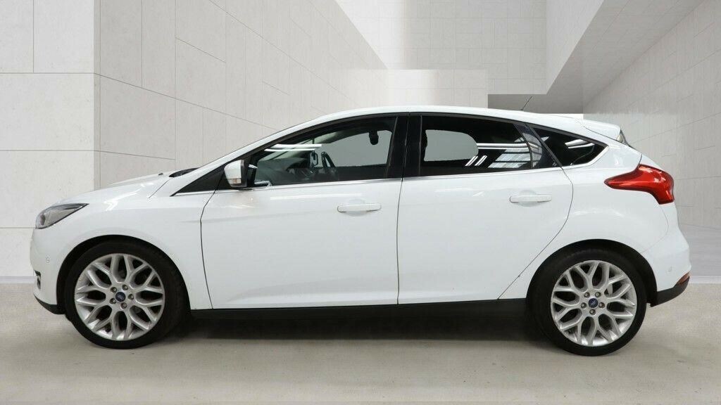 Ford Focus 1.5 Tdci Titanium X Euro 6 Ss RV16RLU White #4