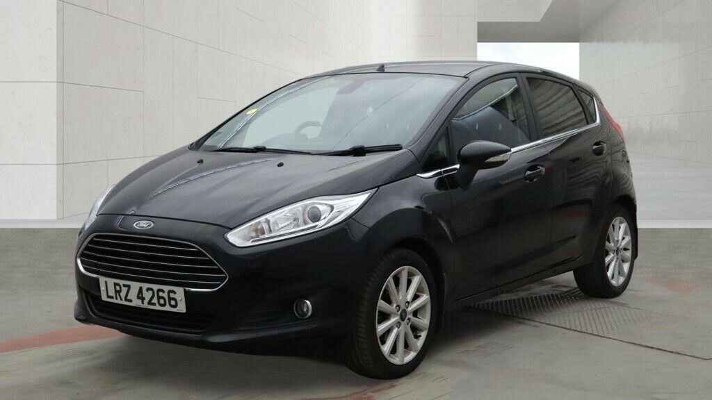 Ford Fiesta 1.0T Ecoboost Titanium Euro 6 Ss LRZ4266 Black #2