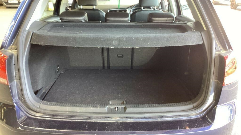 Volkswagen Golf 2L Gtd Black #13