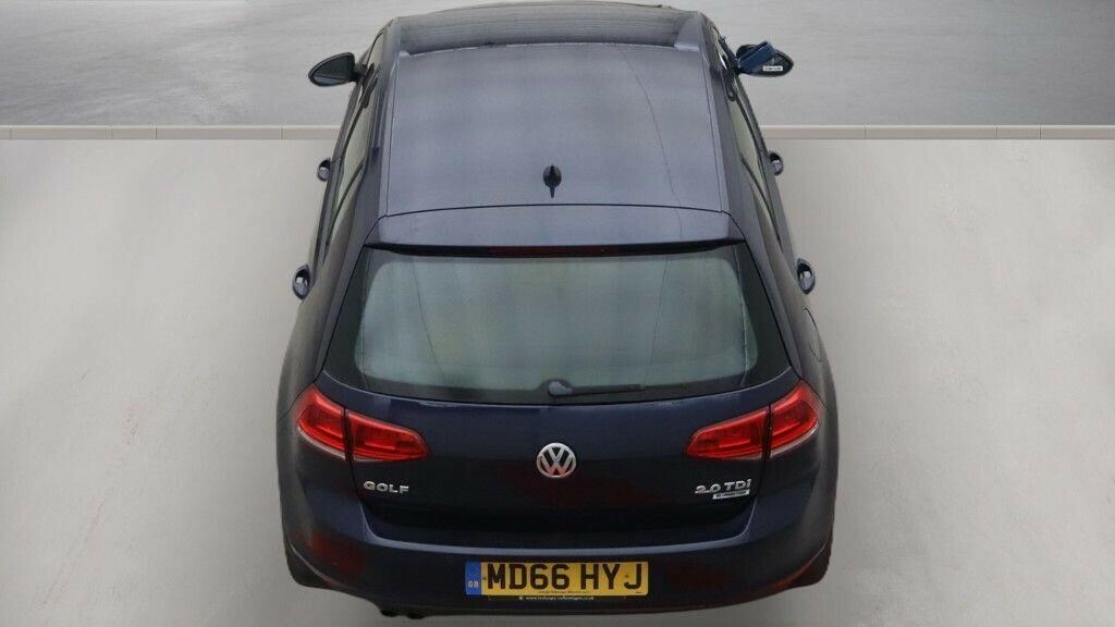 Volkswagen Golf 2L Gtd Black #8