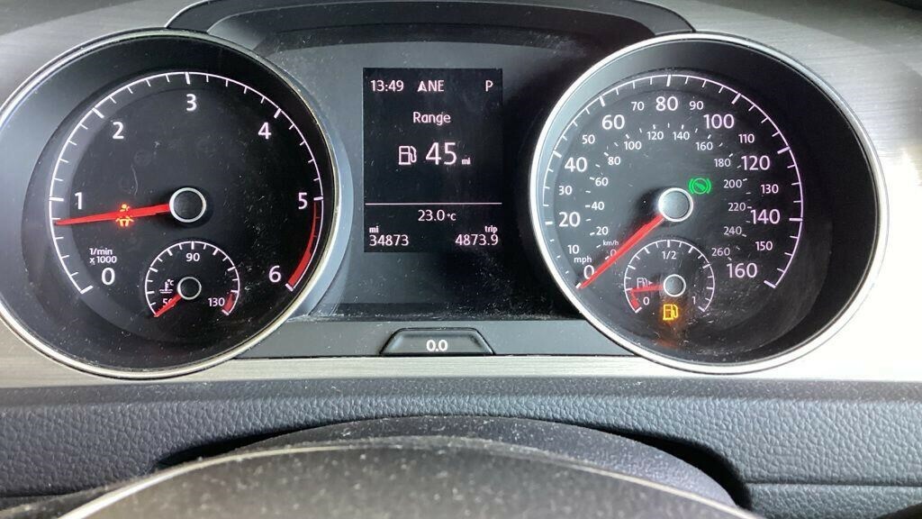 Volkswagen Golf 2L Gtd Black #12