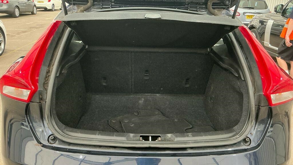 Volvo V40 2.0 D2 Se Lux Hatchback Euro 6  #8