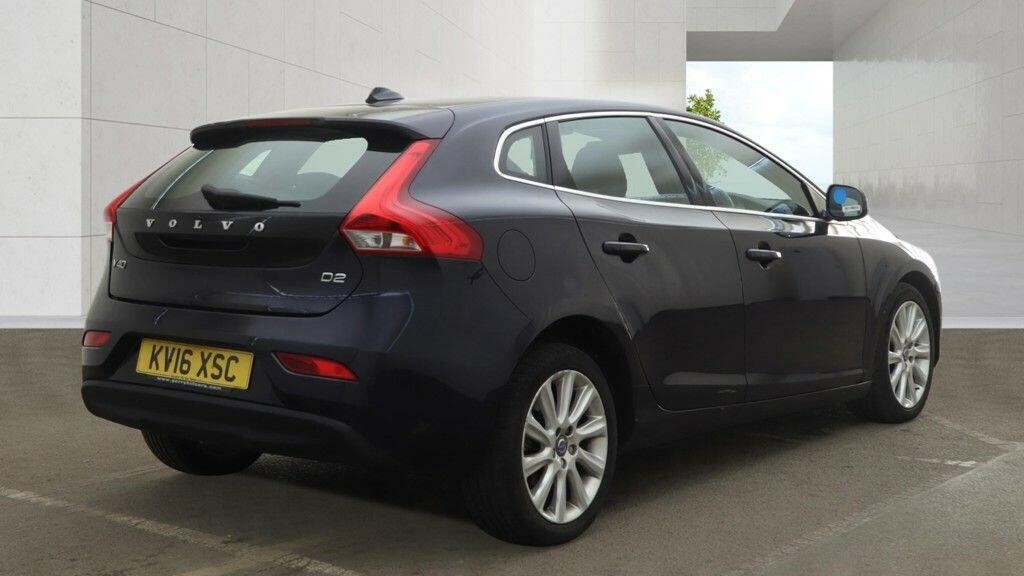 Volvo V40 2.0 D2 Se Lux Nav Euro 6 Ss Blue #3