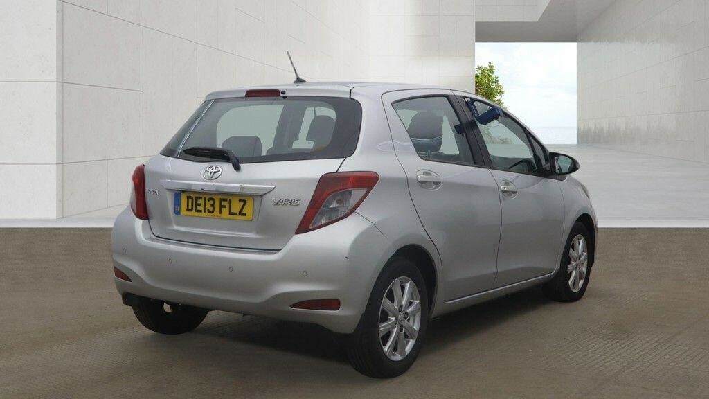 Toyota Yaris 1.33 Dual Vvt-i Tr Euro 5  #4