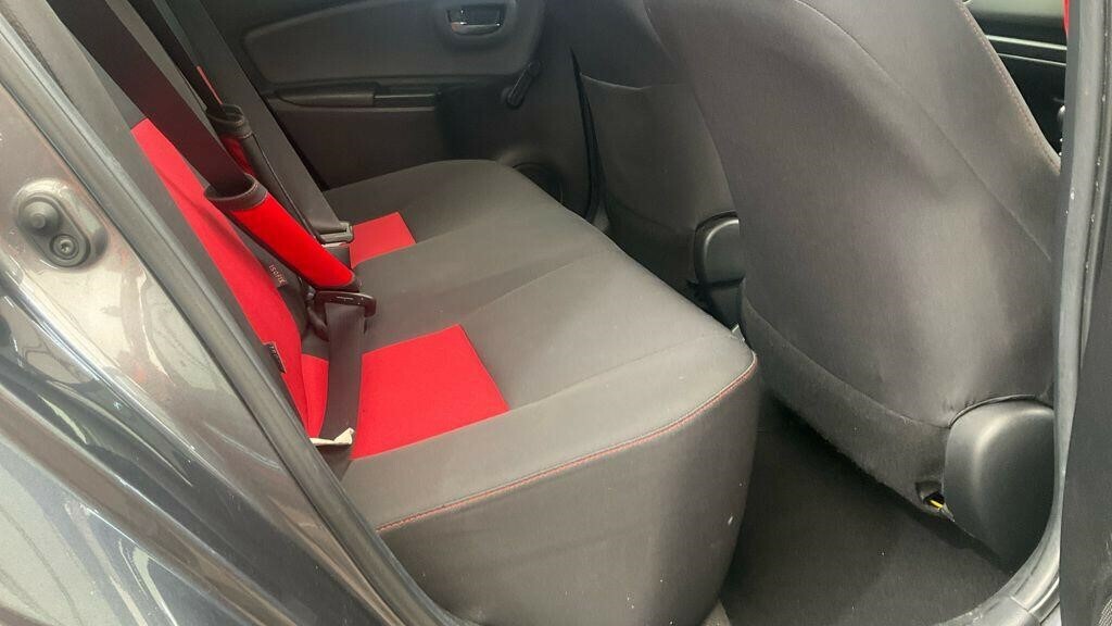 Toyota Yaris 1.5 Vvt-i Icon Tech  #10