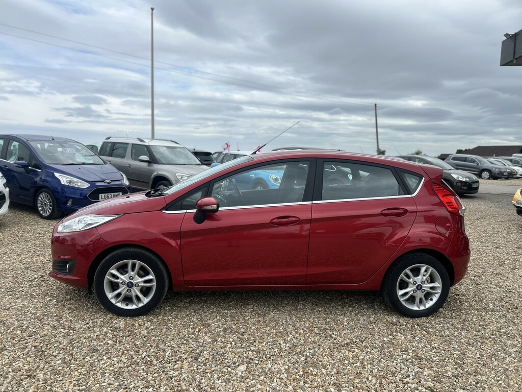 Ford Fiesta Hatchback 1.5 Tdci Zetec 2016 AP16NWV Red #4