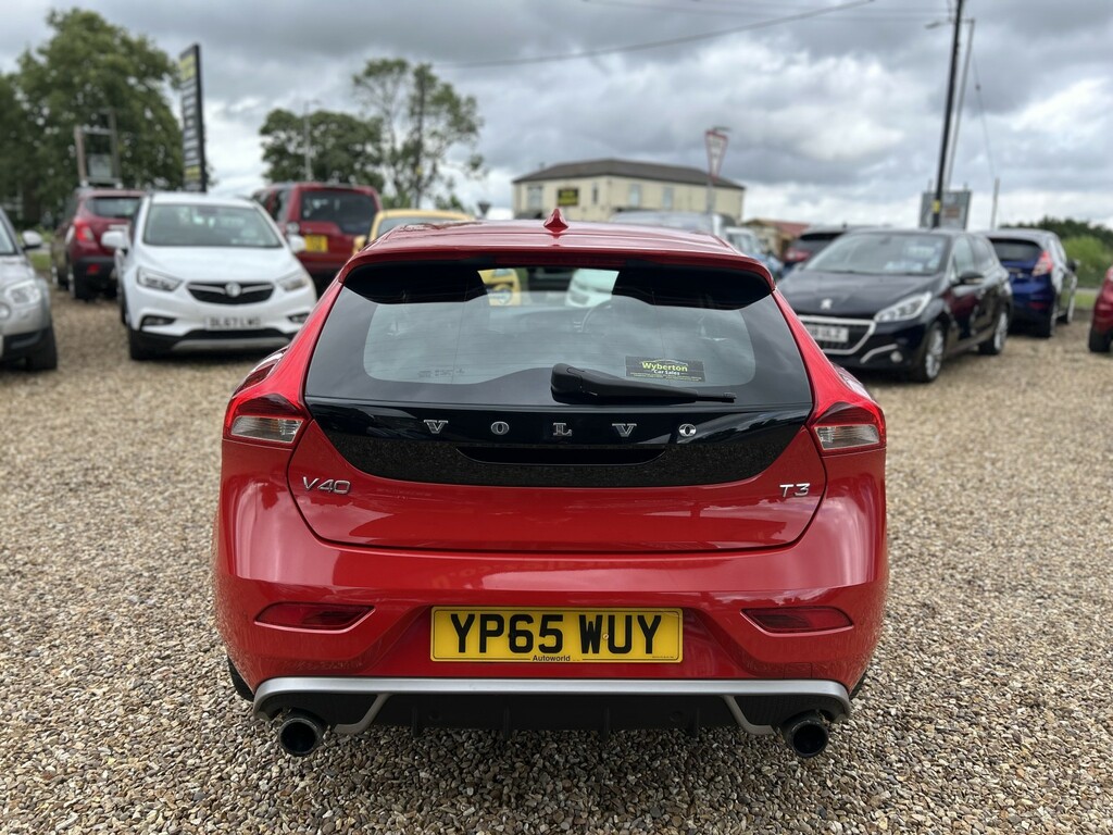 Volvo V40 Hatchback 2.0 R-design T3 2015 YP65WUY Red #6