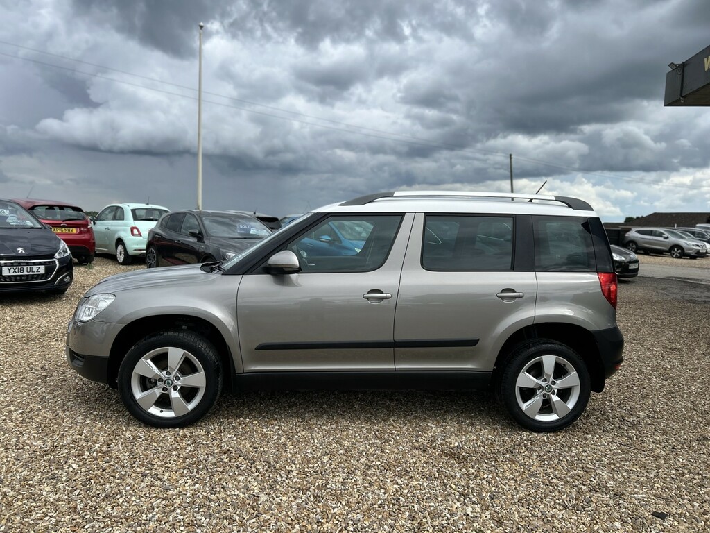 Skoda Yeti Suv 1.2 Tsi Se 2013 GU63YPW Beige #4