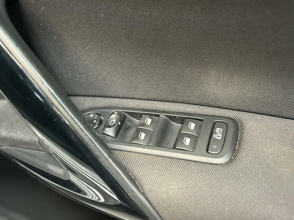 Peugeot 508 1.6 E-hdi Active Navigation Version 115 Bhp Black #17
