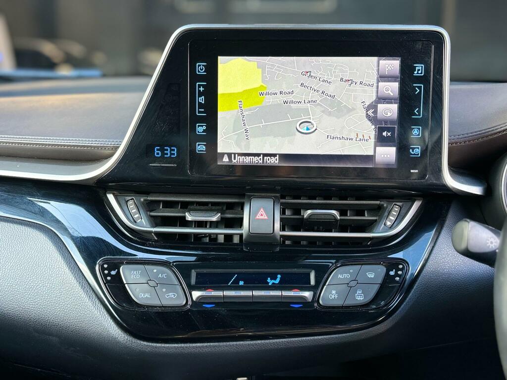 Toyota C-Hr 1.8 Hybrid Dynamic Cvt White #34