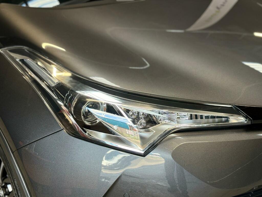 Toyota C-Hr 1.8 Hybrid Dynamic Cvt White #45