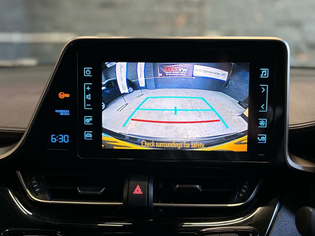 Toyota C-Hr 1.8 Hybrid Dynamic Cvt White #36