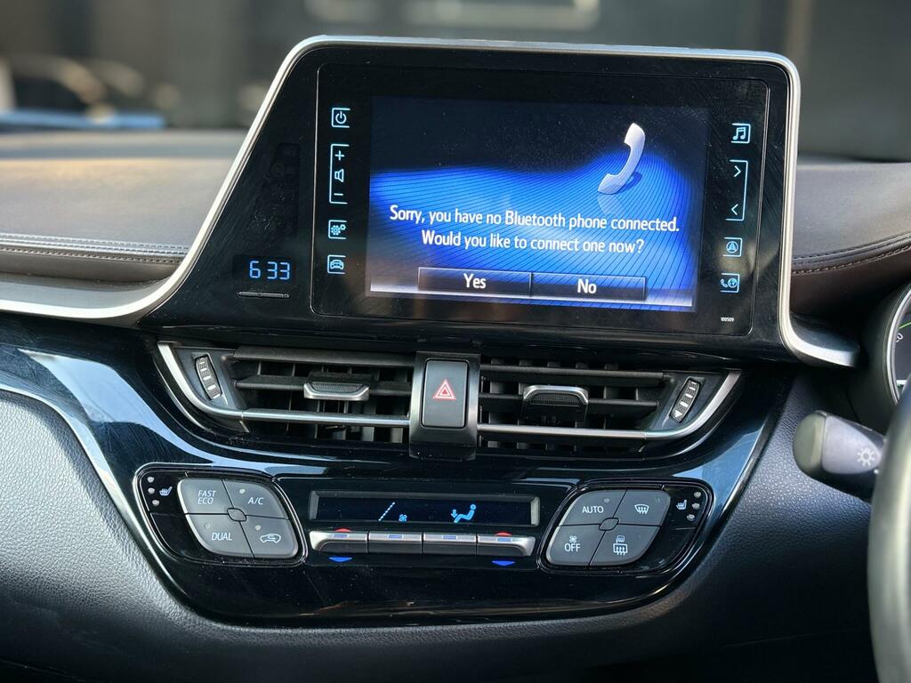 Toyota C-Hr 1.8 Hybrid Dynamic Cvt White #33