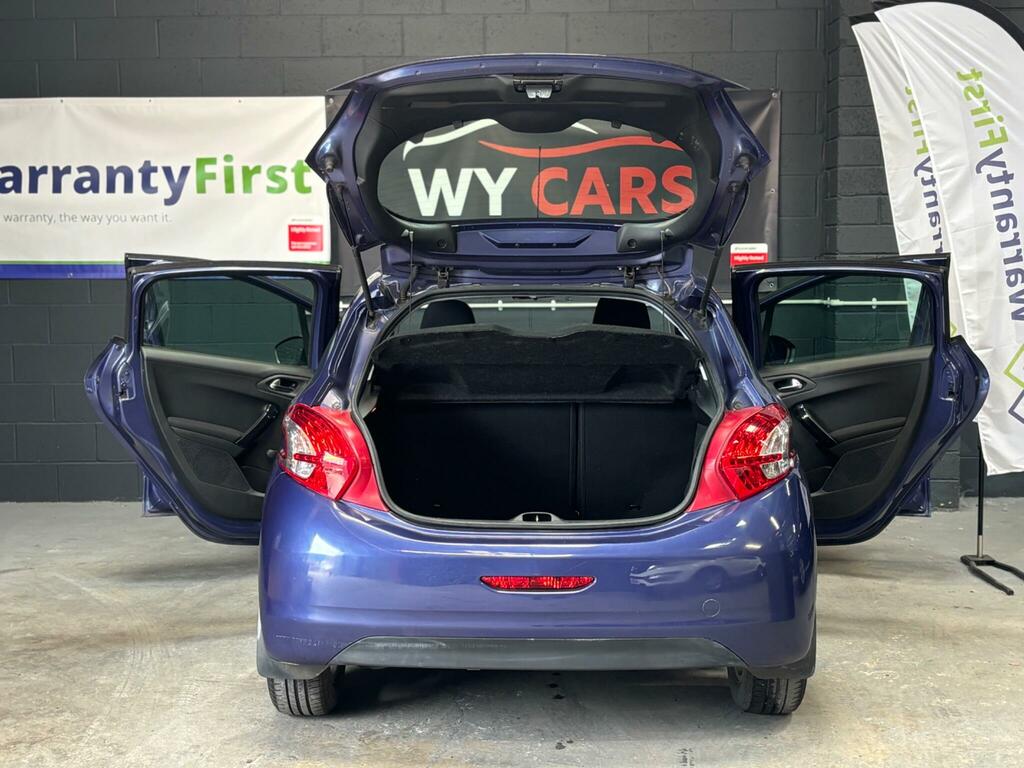 Peugeot 208 Active Silver #28