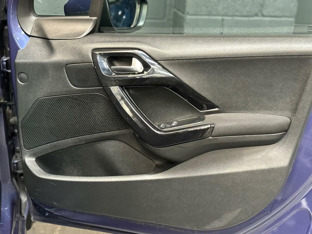 Peugeot 208 Active Silver #24