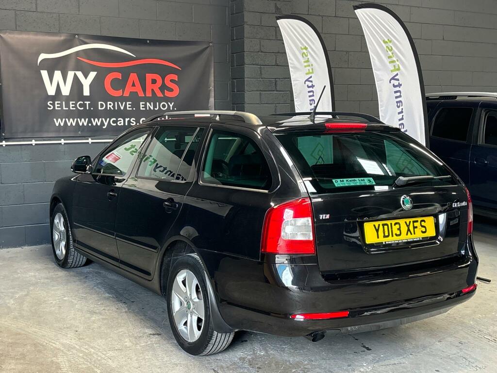 Skoda Octavia Elegance Black #3