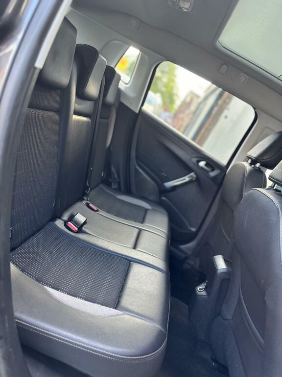 Peugeot 2008 Active Black #13