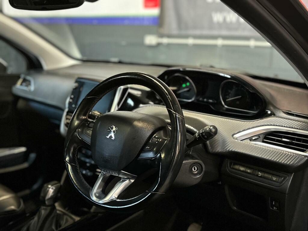 Peugeot 2008 Active Black #42