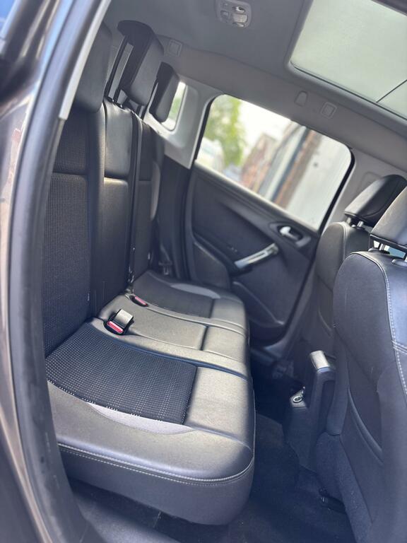 Peugeot 2008 Active Black #14