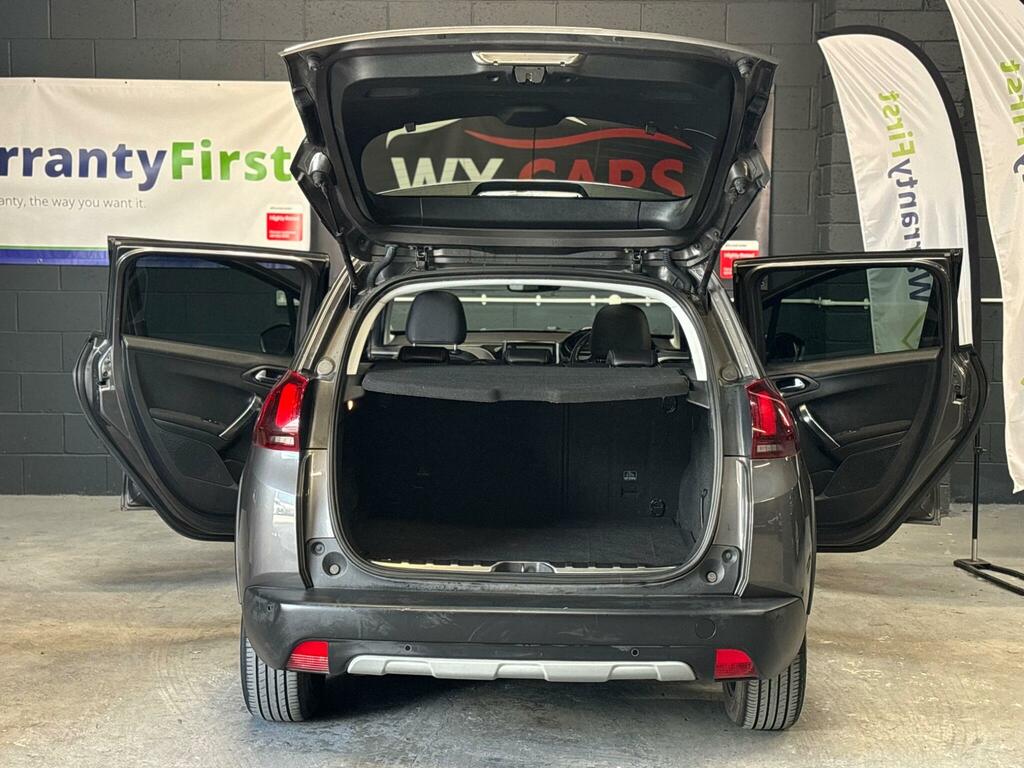 Peugeot 2008 Active Black #40