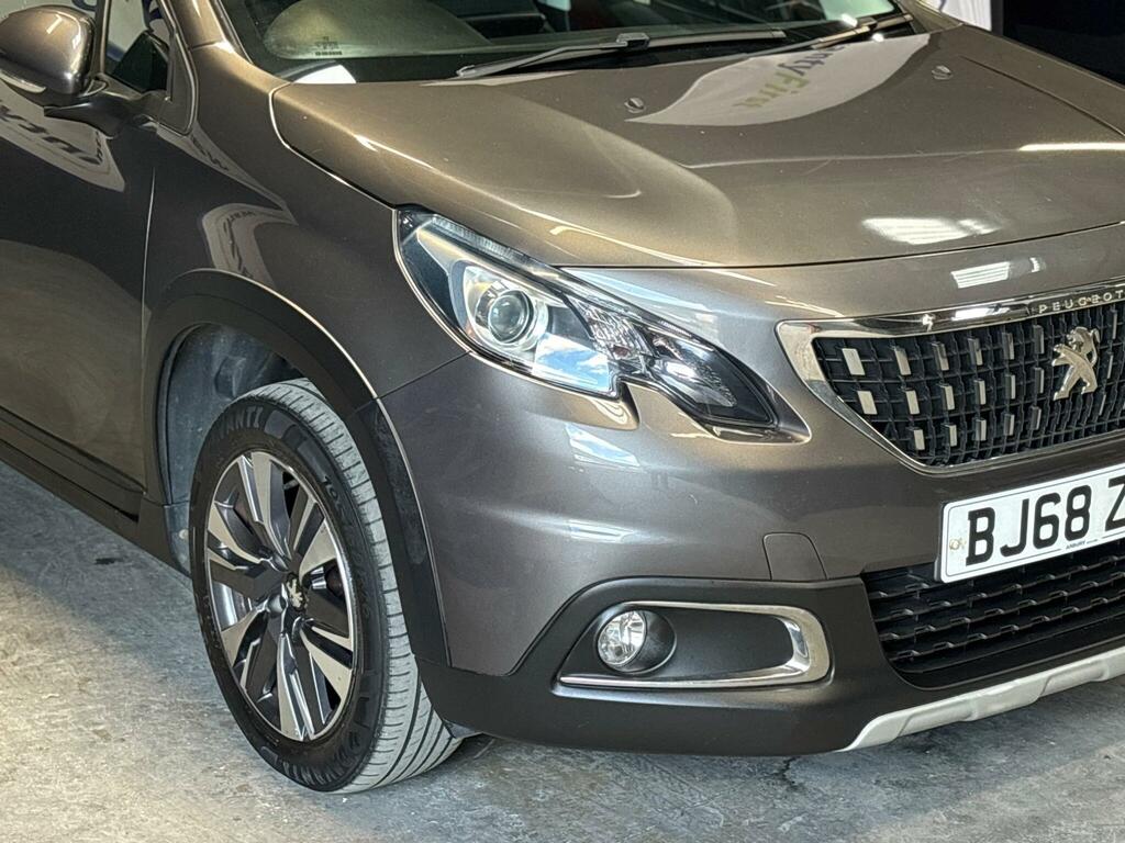Peugeot 2008 Active Black #46