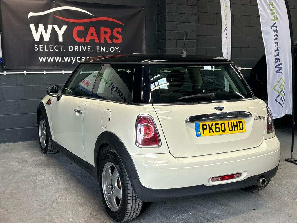 Mini Hatch Cooper D White #4