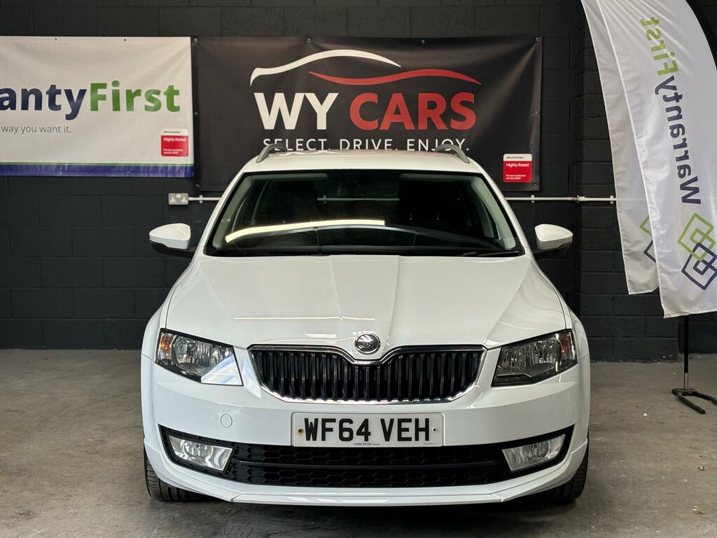 Skoda Octavia Black Edition White #6