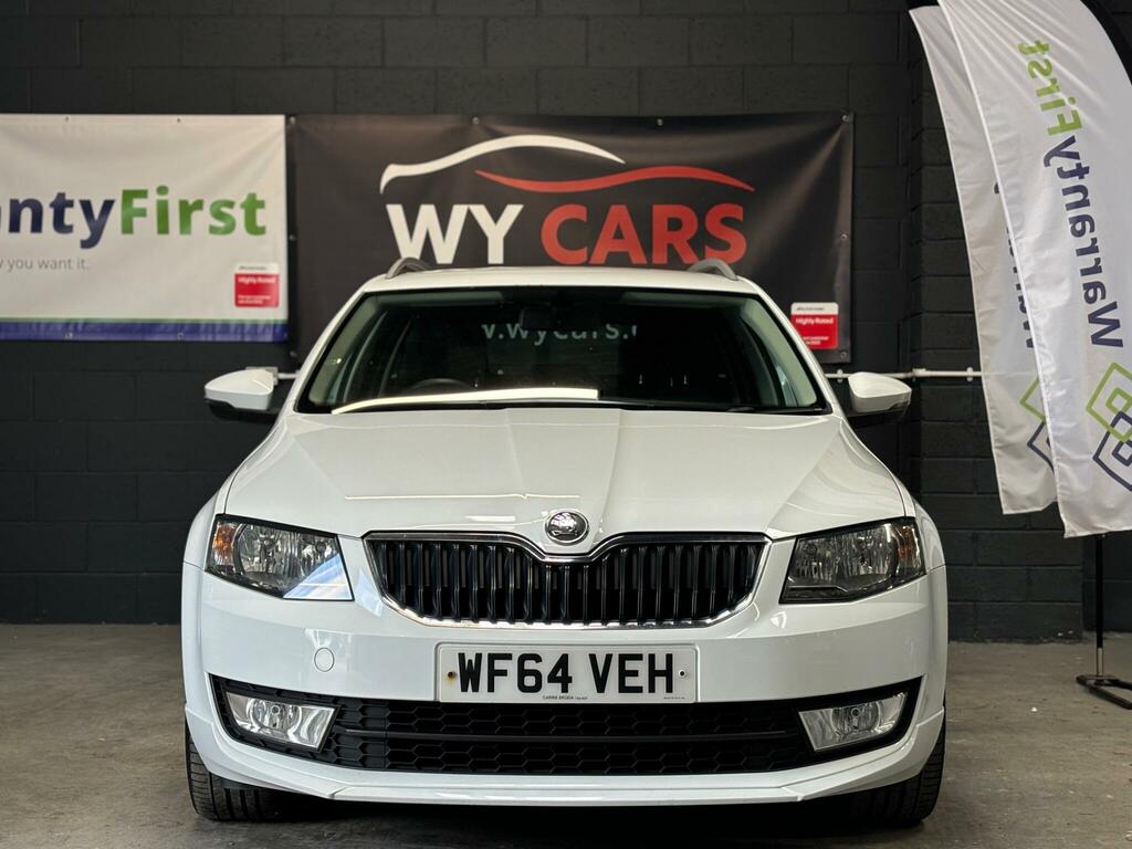 Skoda Octavia Black Edition White #2