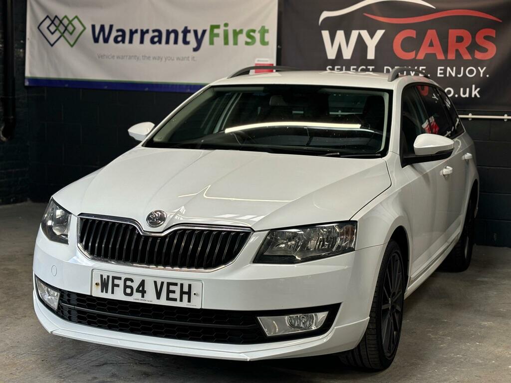 Skoda Octavia Black Edition White #5