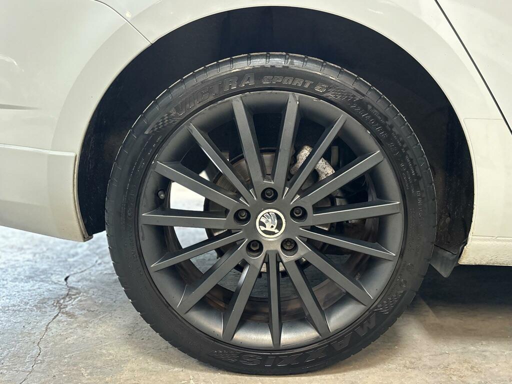 Skoda Octavia Octavia Vrs Tdi Cr Black #9