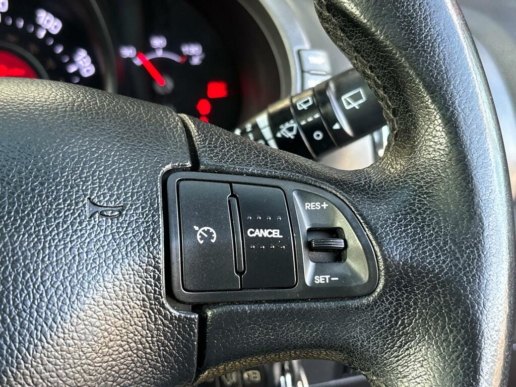 Kia Sportage 2.0 Crdi Kx-3 White #22