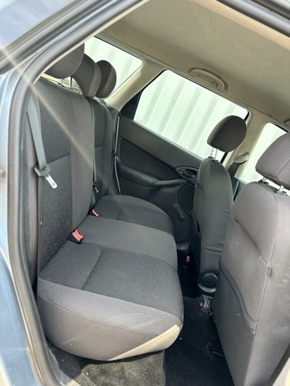 Ford Focus 1.6 Ghia Black #5