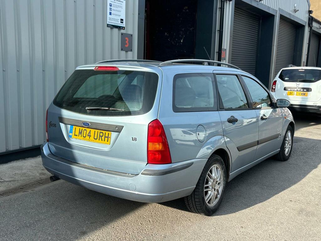 Ford Focus 1.6 Ghia Black #4