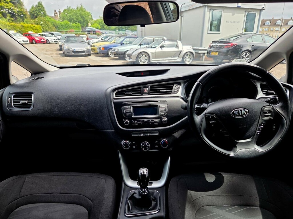 Kia Ceed 1.6 Crdi 2 Sportswagon Dct White #9