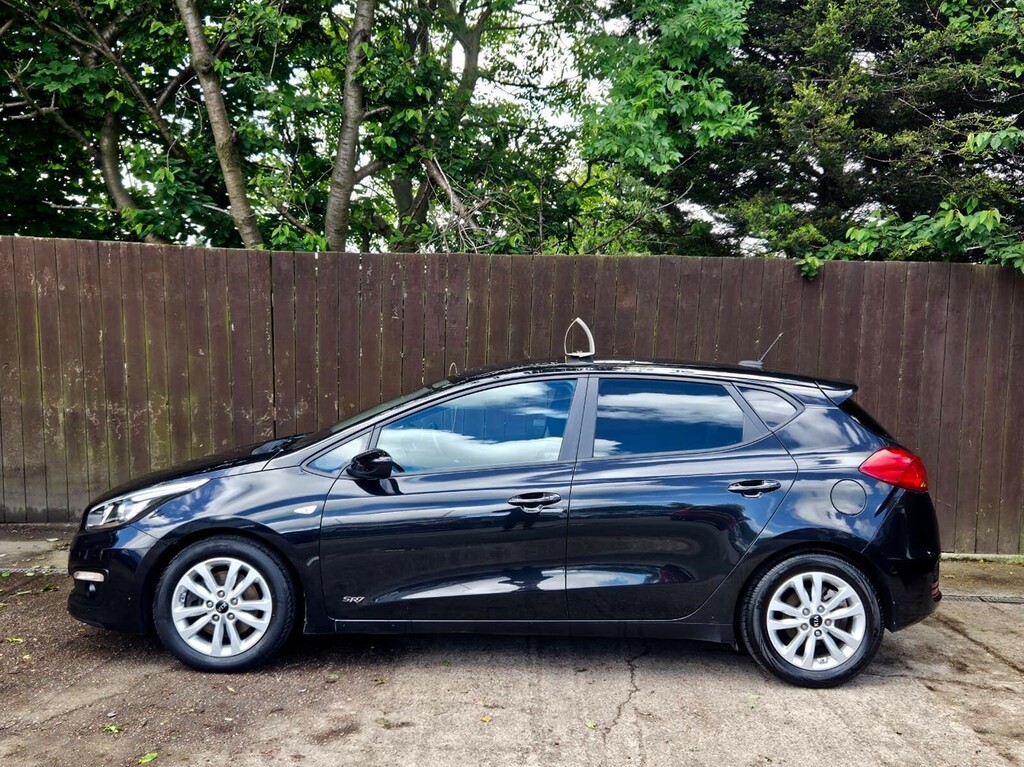 Kia Ceed 1.6 Crdi 2 Sportswagon Dct White #5