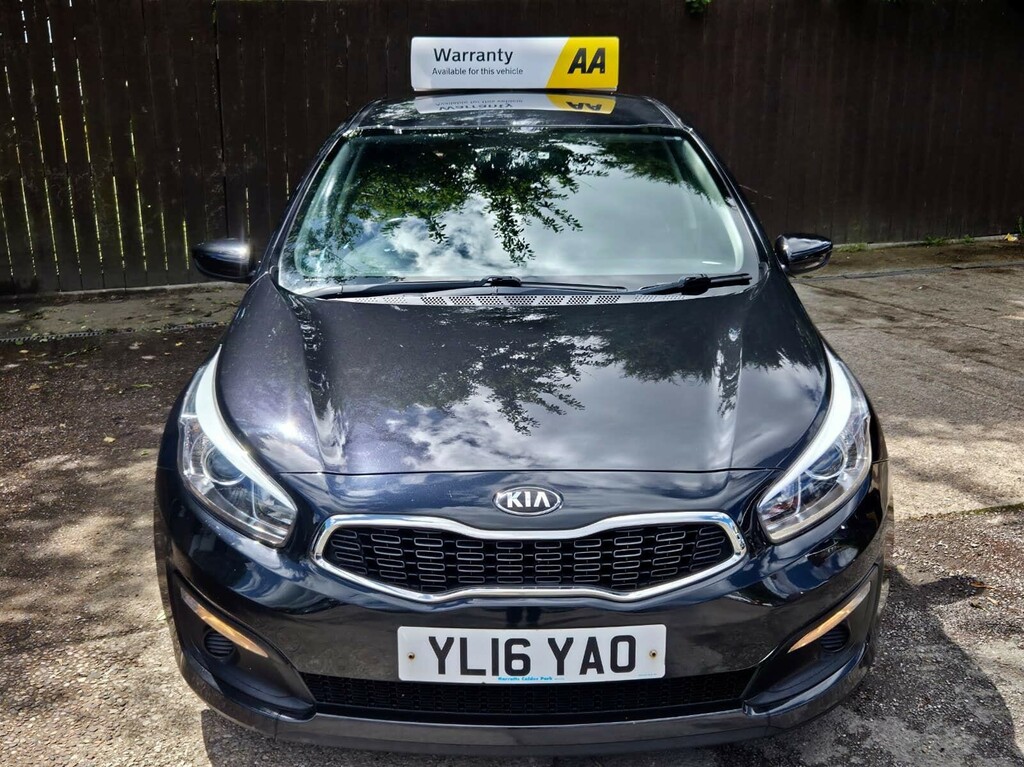 Kia Ceed 1.6 Crdi 2 Sportswagon Dct White #2