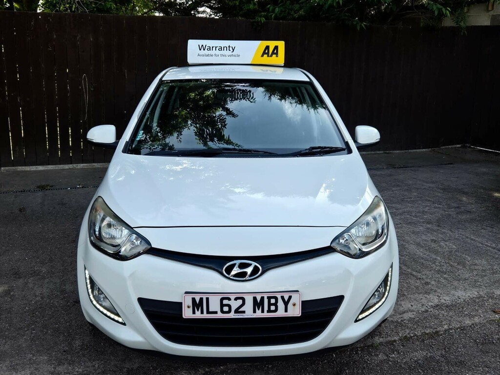 Hyundai I20 Hatchback 1.2 Classic Euro 5 201212 White #2