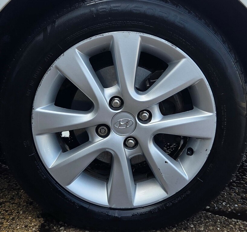 Hyundai I20 Hatchback 1.2 Classic Euro 5 201212 White #16
