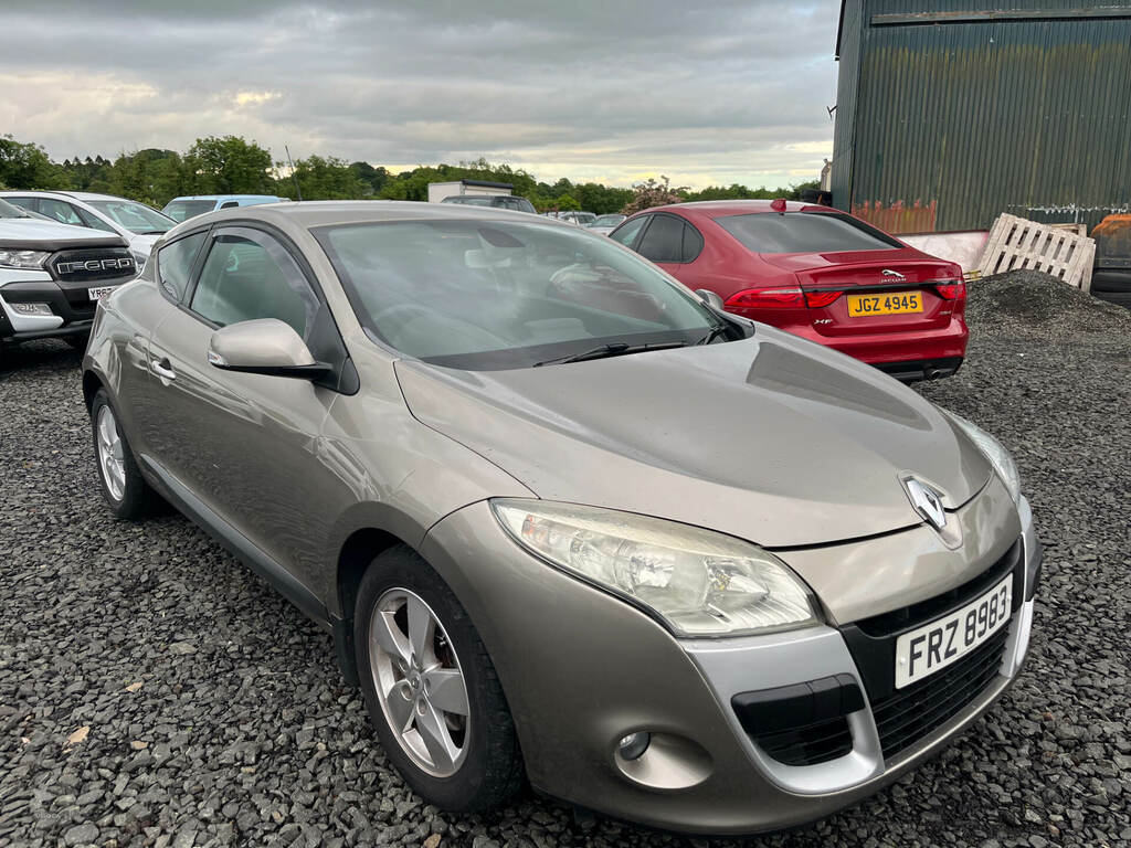 Renault Megane 1.6 16V 110 Dynamique Tomtom Brown