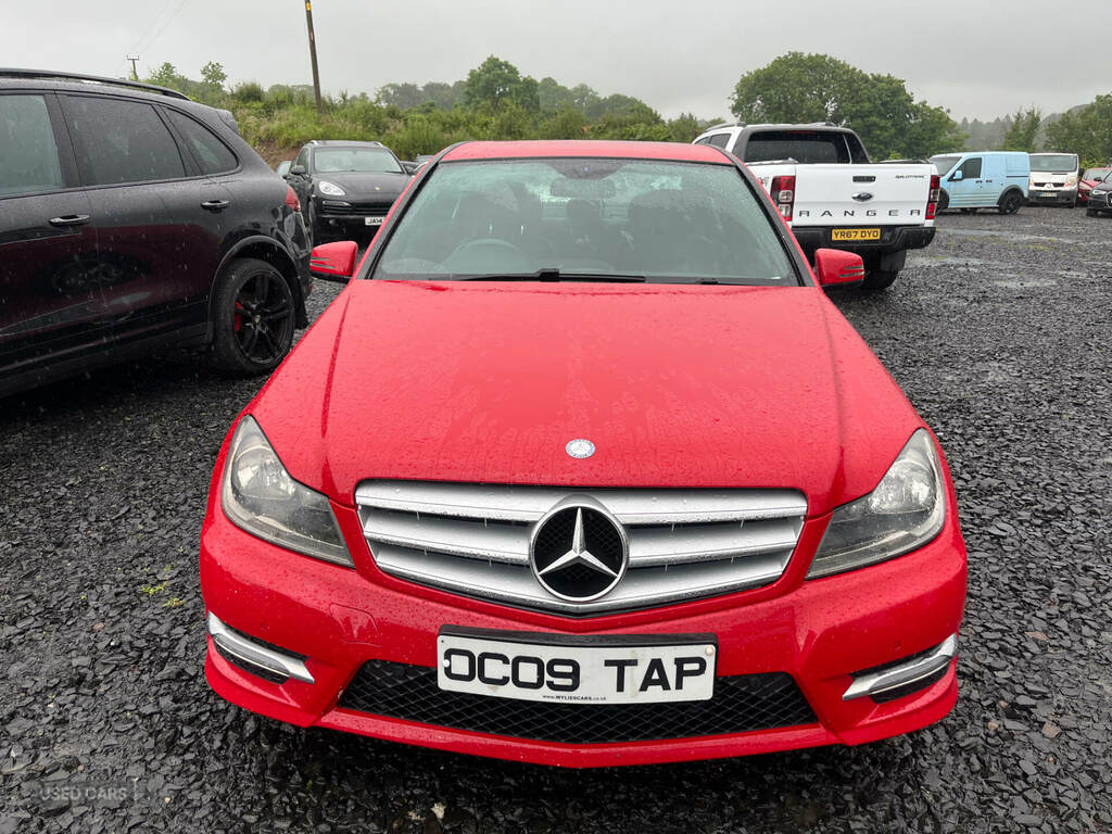 Mercedes-Benz C Class C220 Cdi Blueefficiency Amg Sport Red #2