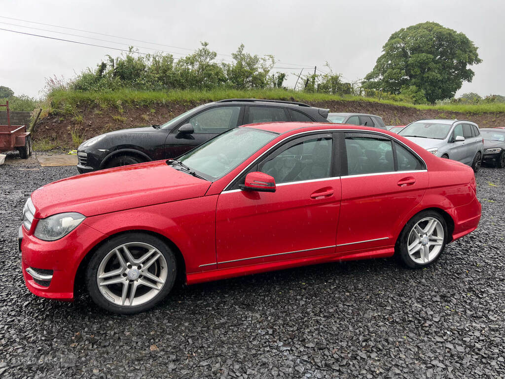 Mercedes-Benz C Class C220 Cdi Blueefficiency Amg Sport Red #5