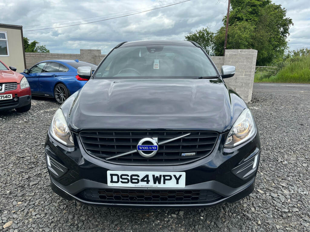 Volvo XC60 D4 181 R Design Black #2