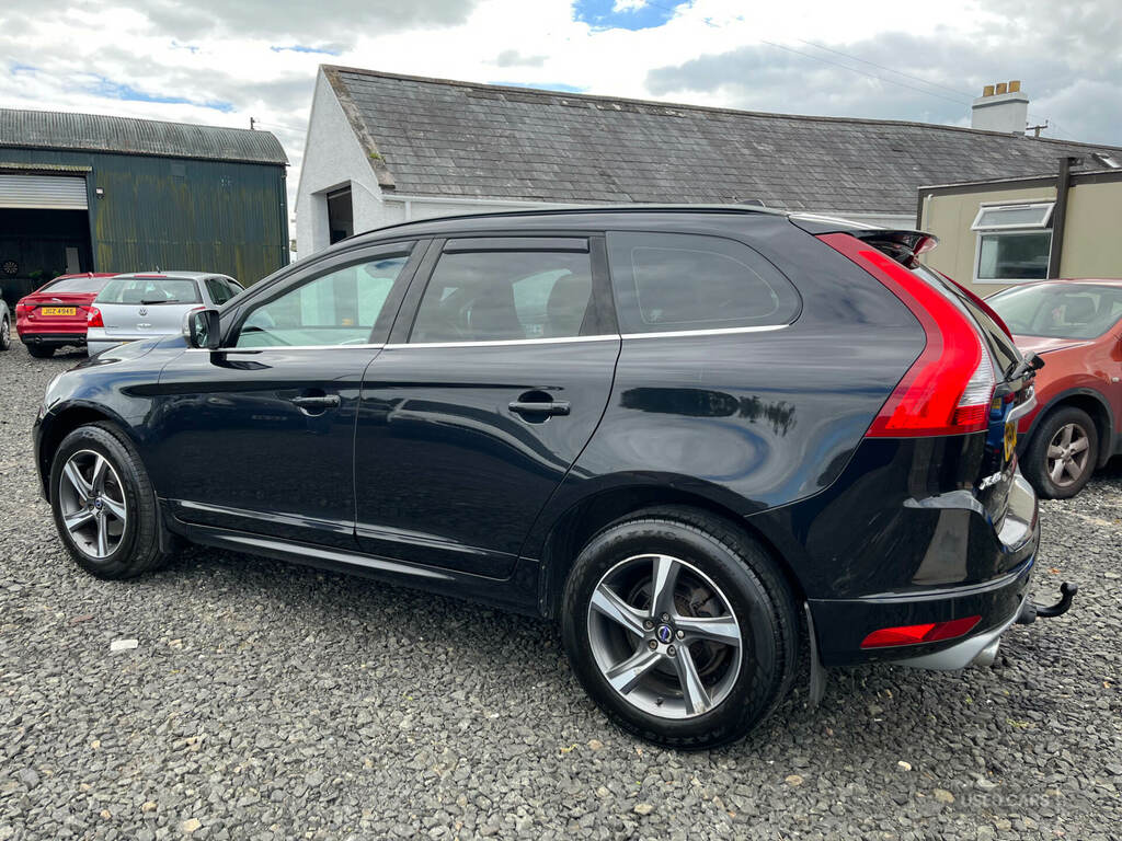 Volvo XC60 D4 181 R Design Black #5