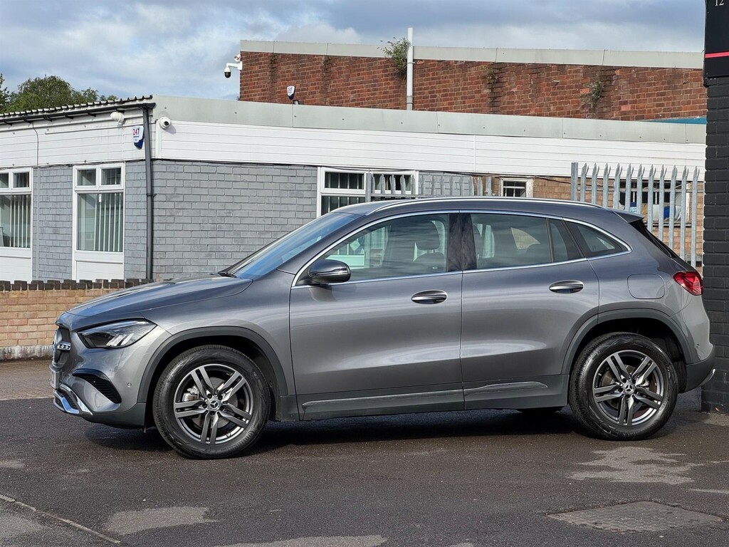 Mercedes-Benz GLA Class Gla 1.3 Gla180h Mhev Sport Edition 7G-dct Euro 6 Grey #4