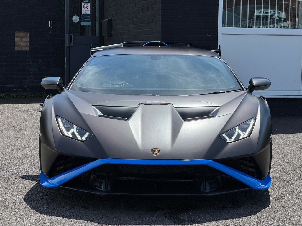 Lamborghini Huracan Coupe Black #2