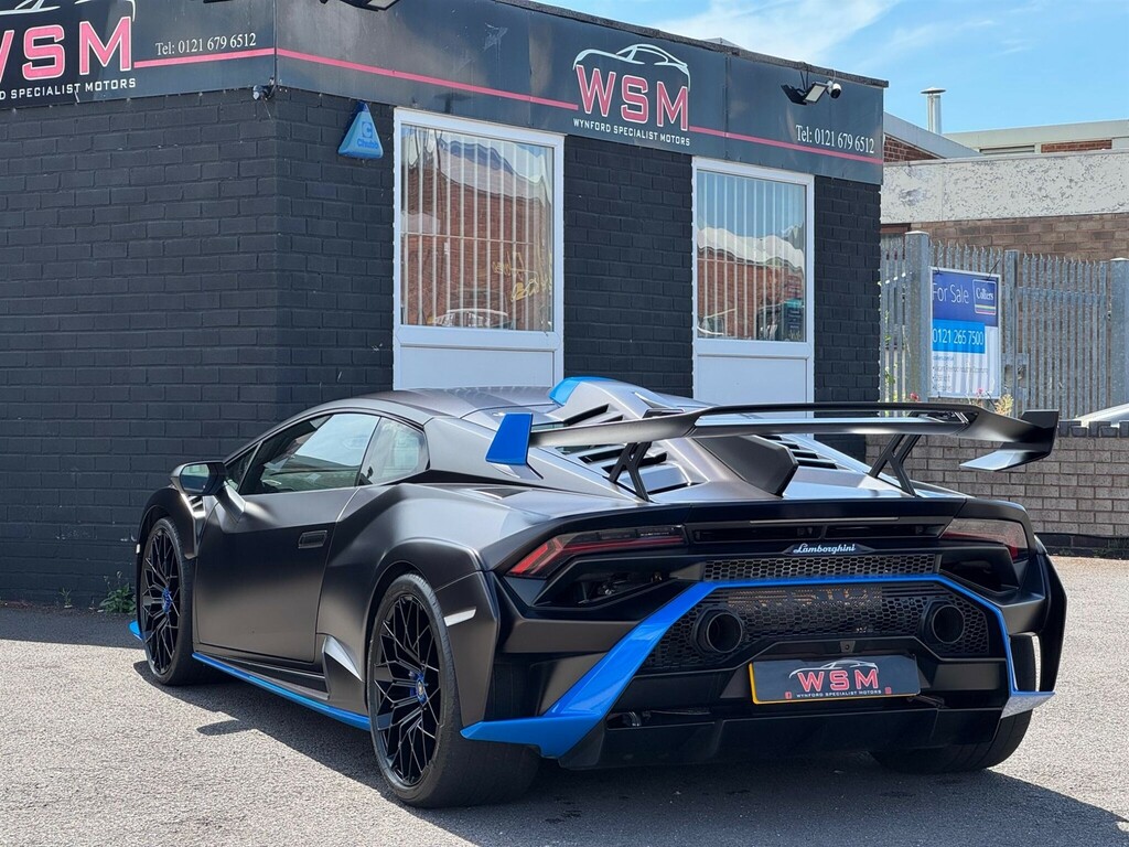 Lamborghini Huracan Coupe Black #4