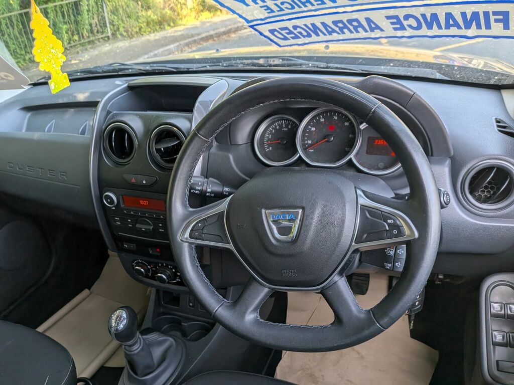 Dacia Duster 1.5 Laureate Dci Black #8