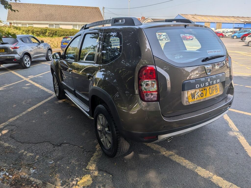 Dacia Duster 1.5 Laureate Dci Black #4