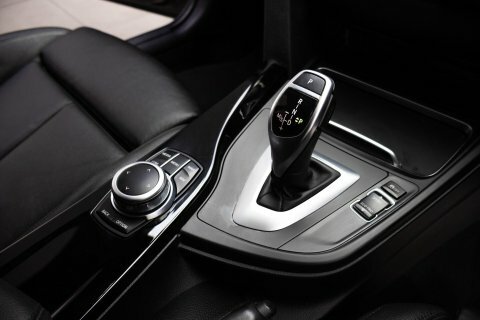 BMW 3 Series 320I M Sport Step #9